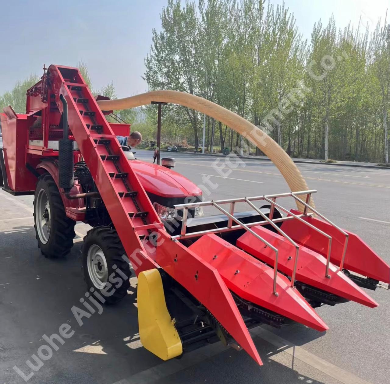 Maize and silage harvester